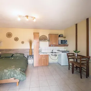 Appartement Vue Panoramique Campagne Pouncho 2 Pers, Millau
