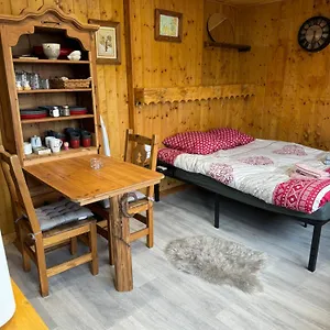Apparemment Cosy Style Savoyard , Bourg-Saint-Maurice France