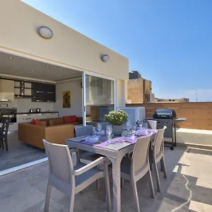 Luxe 3-bedroom Duplex Penthouse With Sea View Terrace And Jacuzzi , La Valette Malte